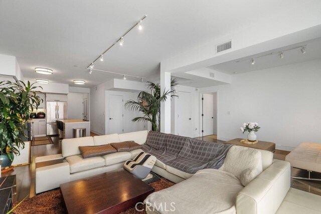 Building Photo - 1817 Prosser Ave