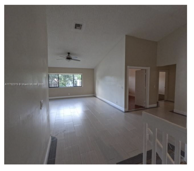 Building Photo - 10557 NW 10th Ct