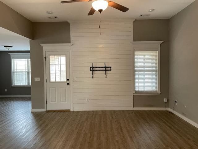 Building Photo - 303 Laurel Woods Dr