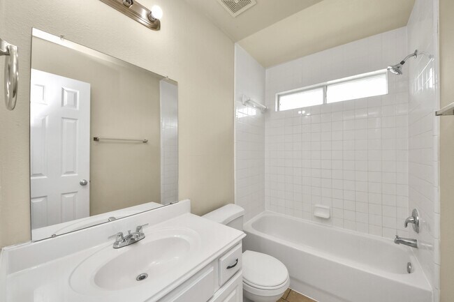 Building Photo - 13127 Barn Course Dr