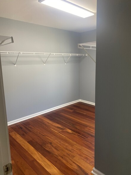 Building Photo - 2007 Peach Shoals Cir