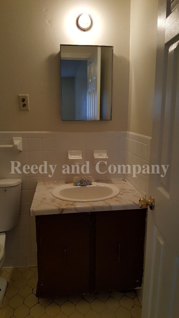 Building Photo - 3790 Jasmine Dr