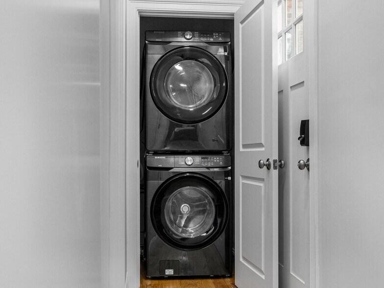 Building Photo - 1 Central Sq