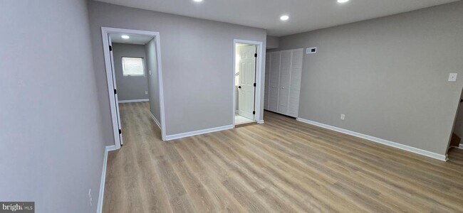 Building Photo - 3103 Apple Rd NE