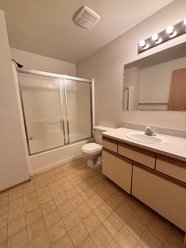 Building Photo - Waldangle, LLC