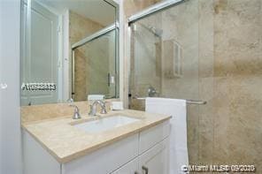 Building Photo - 302 NE 8th Ave