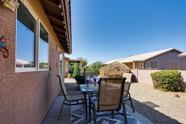 Building Photo - 1452 E Torrey Pines Ln