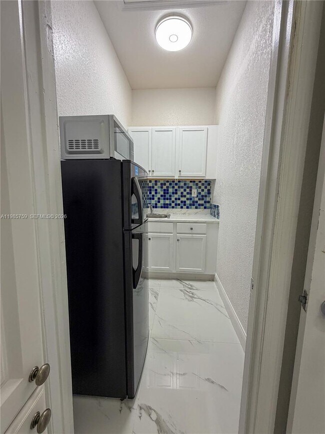 Building Photo - 16242 SW 42nd Terrace