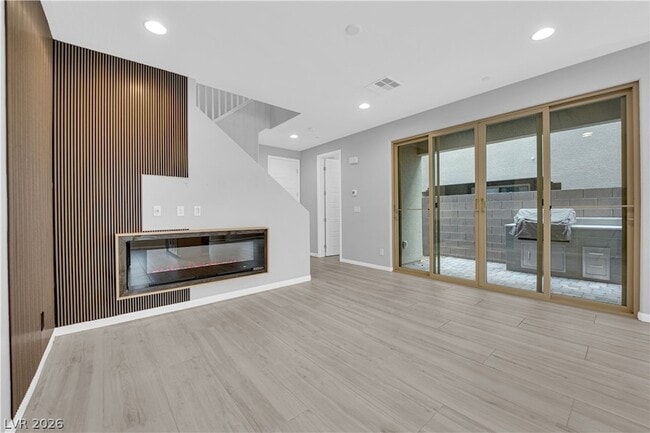 Building Photo - 11665 Redwood Mountain Ave