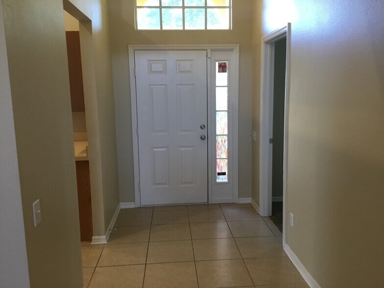 Building Photo - 10625 Cami Ct