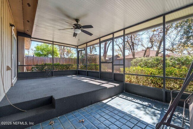 Building Photo - 8066 Le Havre Dr N