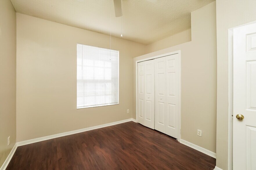 Building Photo - 30551 Annadale Dr