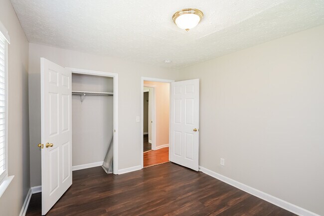 Building Photo - Bright Nashville Home with 4 Bedrooms