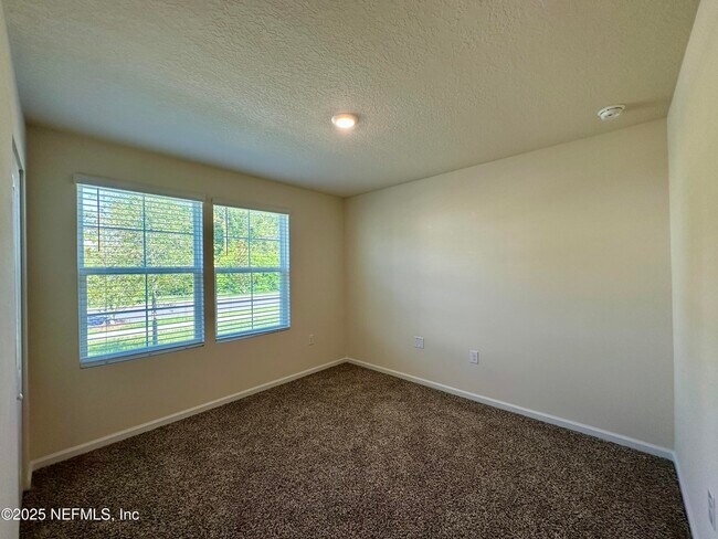 Building Photo - 3330 Lawton Pl