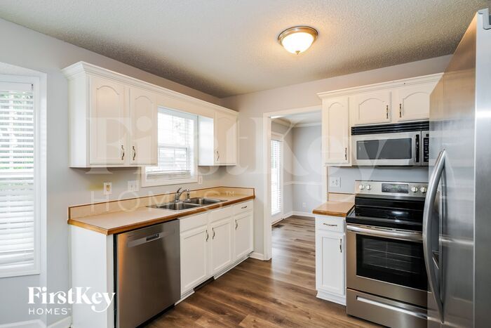 Building Photo - 1407 Ambleside Dr