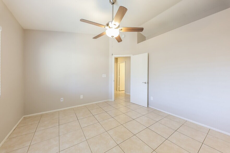 Building Photo - 7056 W Eva St