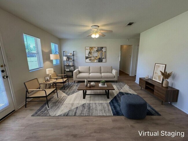 Building Photo - 4-Bedroom House for Rent in Killeen