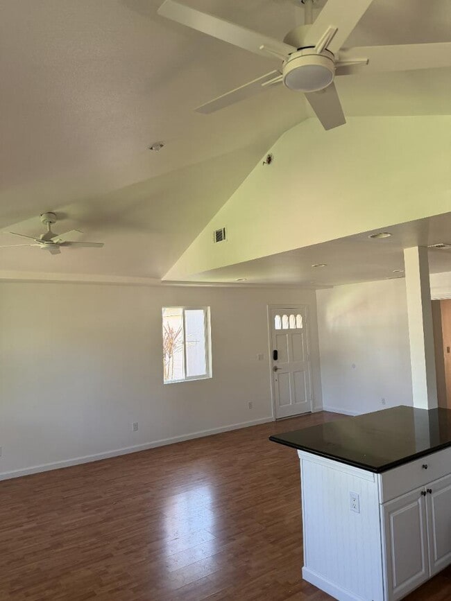 Building Photo - 2020 Continental Ave