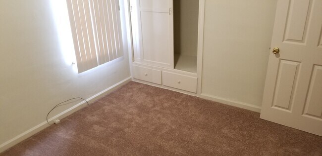 Building Photo - 2233-2235 Euclid