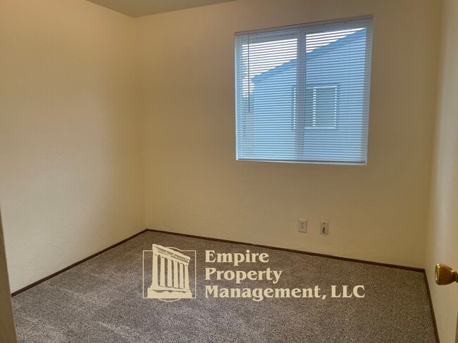 Building Photo - 3862 Pattison St