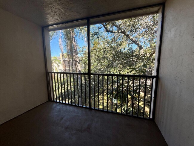 Building Photo - 820 Virginia St