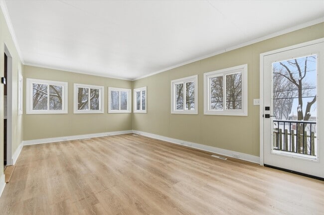 Building Photo - 2029 Ferdon Rd