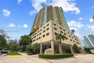 Building Photo - 2475 Brickell Ave
