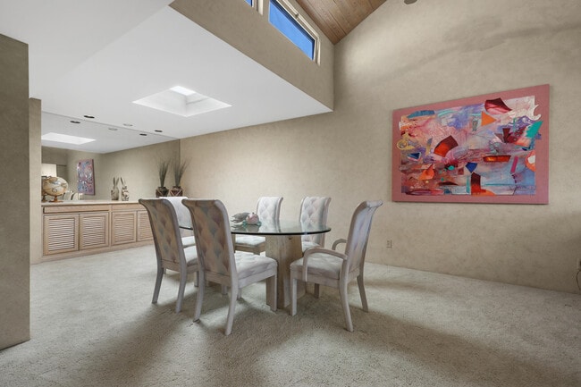 Building Photo - 11 Ronda Dr