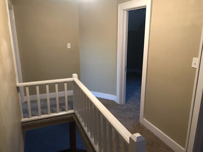 Building Photo - 566 E Sebewaing St