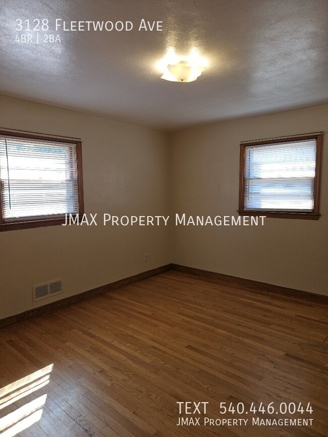 Building Photo - 3128 Fleetwood Ave SW