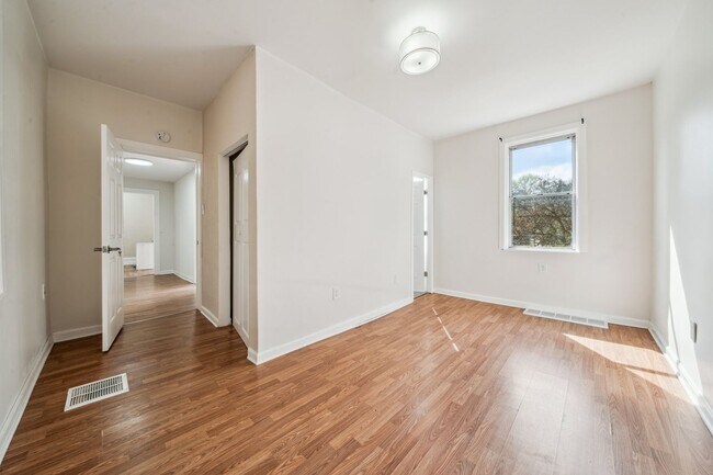 Building Photo - Spacious 3 Bedroom Home in Spring Garden (Single Family)