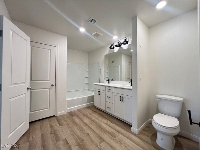 Building Photo - 8710 Beverly Grv Ct