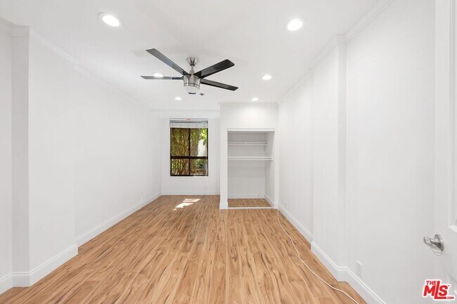 Building Photo - 1440 Veteran Ave