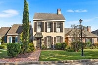 Building Photo - 7962 Wrenwood Blvd