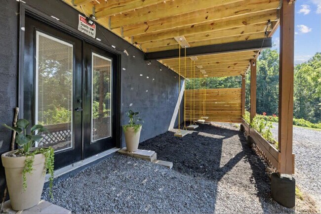 Building Photo - 928 Ditney Way