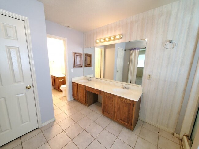 Building Photo - 21435 Park Mill Ln