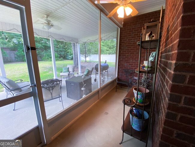 Building Photo - 418 Myrtle Crossing Ln