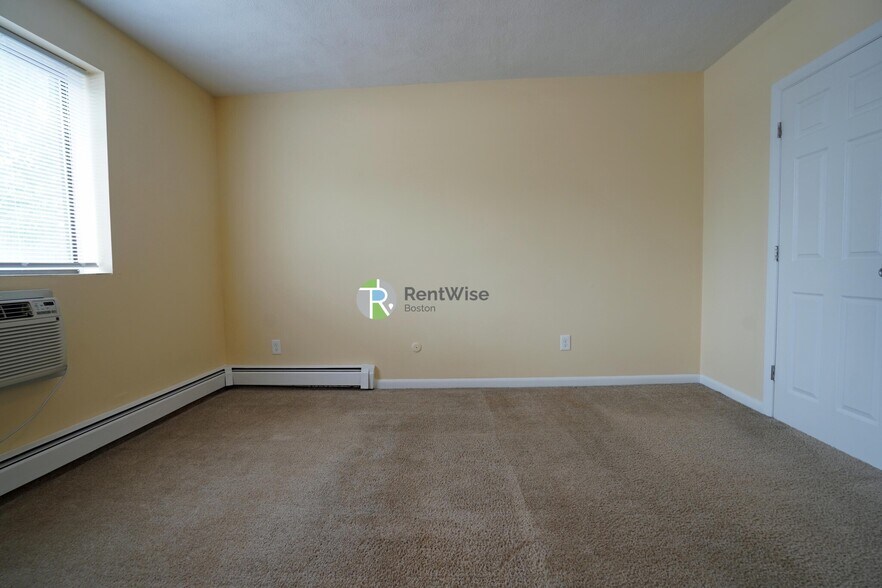 Building Photo - 106 Tremont St