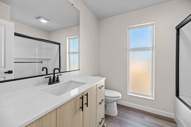 Building Photo - New Luxury Townhomes - Now Available!