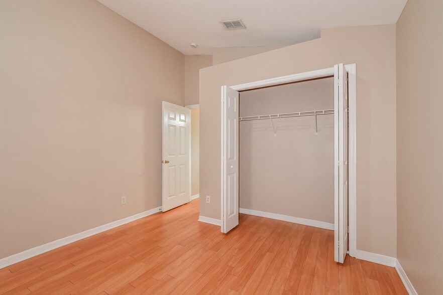 Building Photo - 10500 Mira Lago Ln