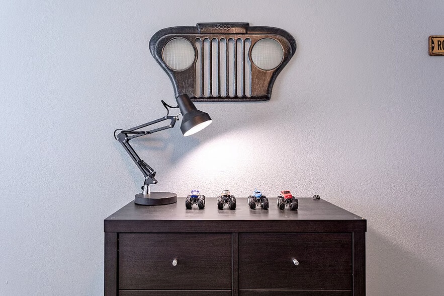 Building Photo - 3415 Shelby Ave