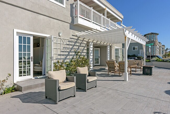 Building Photo - 3690 Carlsbad Blvd