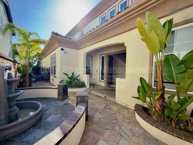 Building Photo - 13073 Dressage Ln