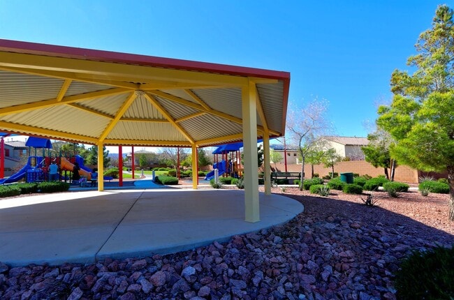 Building Photo - 7226 Regent Pond St