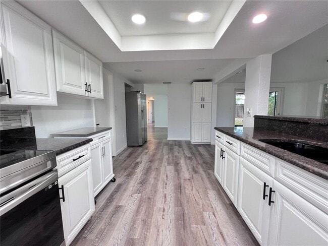 Building Photo - 5703 Andrea Dr