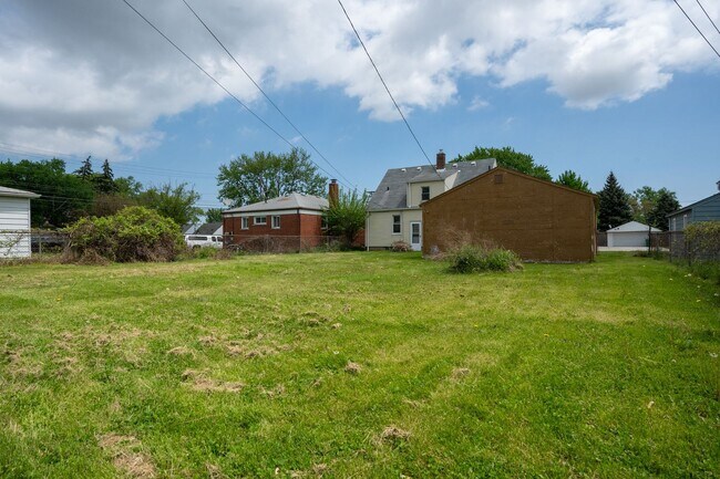 Building Photo - Eastpointe 3 bedroom