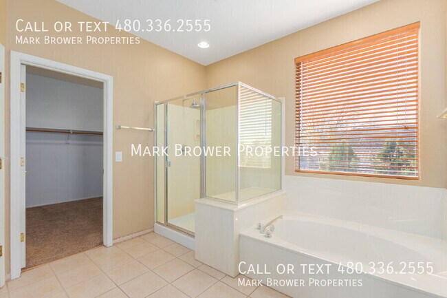 Building Photo - 1462 W. Roadrunner Dr.