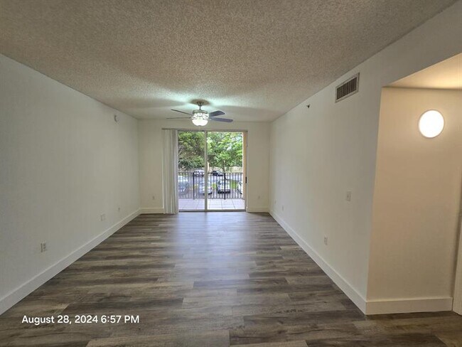 Building Photo - 2120 W Preserve Way