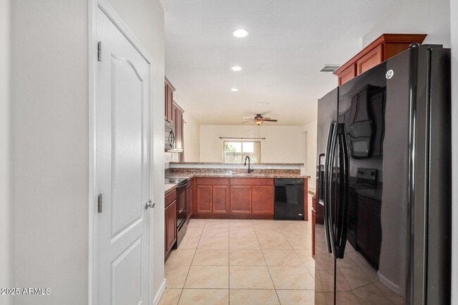 Building Photo - 4880 S 246th Ln