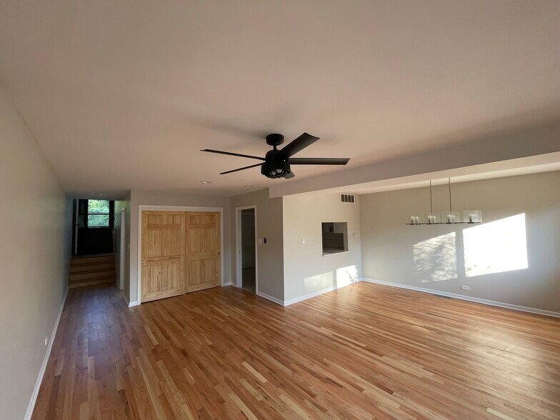 Building Photo - 725 Hibbard Rd